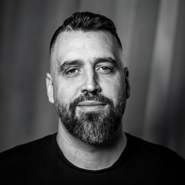 Sebastian - Freelance Brand Designer