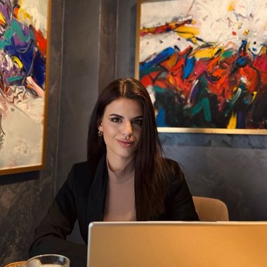 Tamara R. - Freelance Video Editor