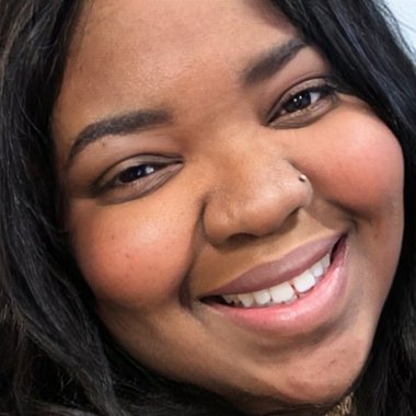 Mariposa G. - Freelance Content Creator