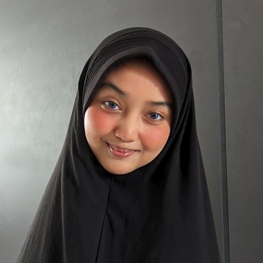 Viola P. - Freelance Video Editor