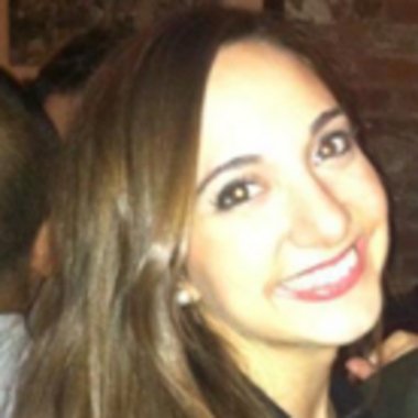 Lizz F. - Freelance Graphic Designer