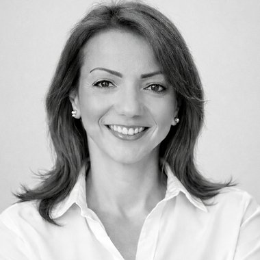 Yadhyra S. - Freelance Project Manager