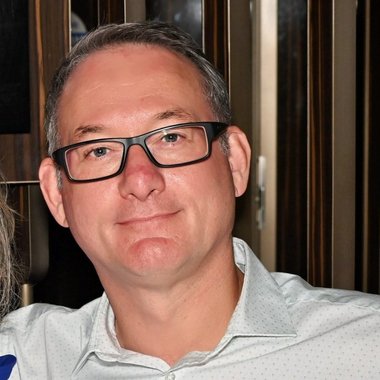 Douglas R. - Freelance Developer