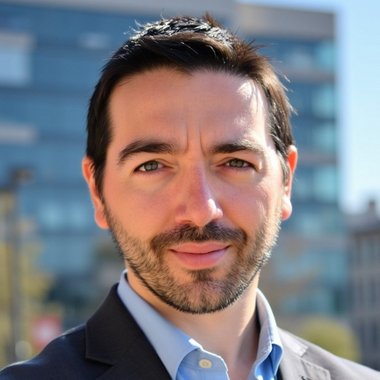 Mario B. - Freelance Graphic Designer