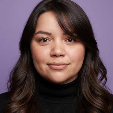 Eliziane D. - Freelance Brand Designer