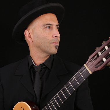 Francisco V. - Freelance Guitarist