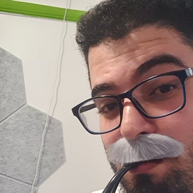 Musa A. - Freelance Graphic Designer