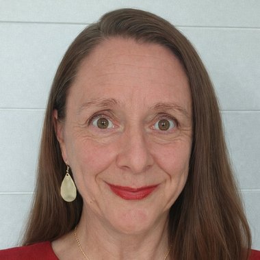 Jana C. - Freelance Presenter