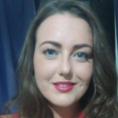 Lana V. - Freelance Brand Designer