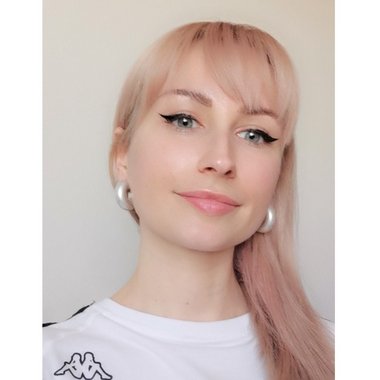 Vera S. - Freelance Voiceover Artist