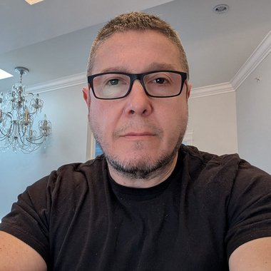 Carlos R. - Freelance Designer