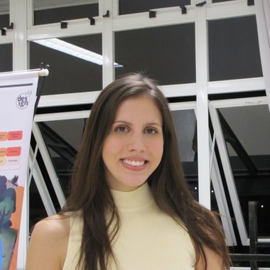 Giovanna B. - Freelance Graphic Designer