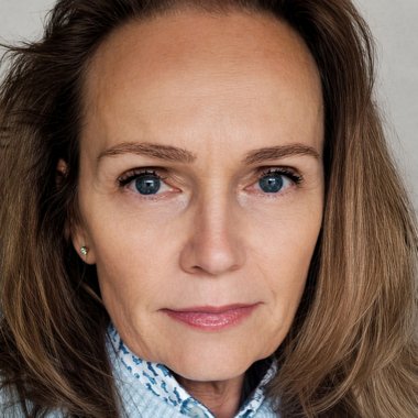 Jacqueline A. - Freelance Product Designer
