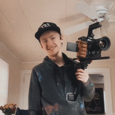 Mjhenze00 - Freelance Video Editor