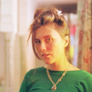 Zoe G. - Freelance Stylist