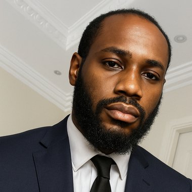 Ayeni V. - Freelance Social Media Manager