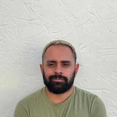 Edgardo H. - Freelance Brand Designer