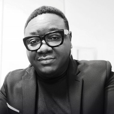 Gnona B. - Freelance Web Designer