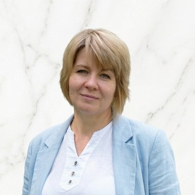 Oksana_3D V. - Freelance Graphic Designer