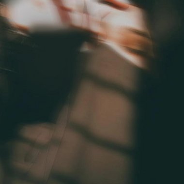 mona - Freelance Graphic Designer