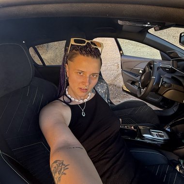 Anka M. - Freelance Director Of Photography