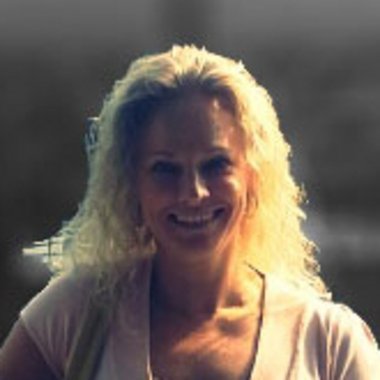 Mary M. - Freelance Web Developer