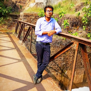 Nick136 - Freelance Graphic Designer