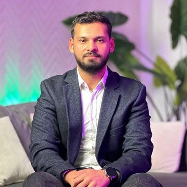 Aymen M. - Freelance Online Trainer