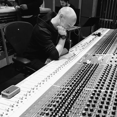 Andrew B. - Freelance Soundtrack Musician