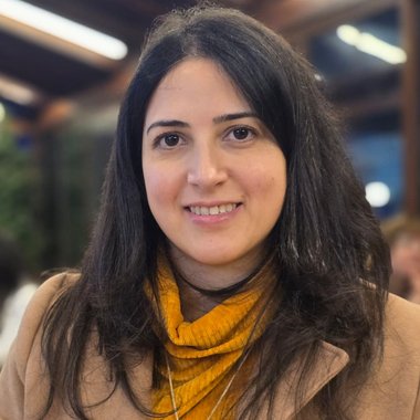 Vanessa N. - Freelance Graphic Designer