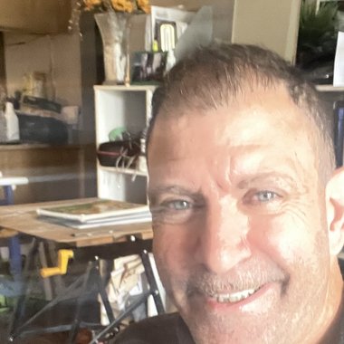 Warren Z. - Freelance Artist