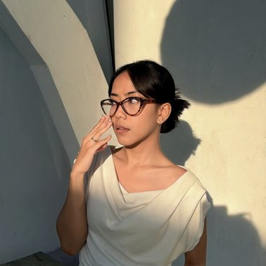 Fira O. - Freelance Content Creator