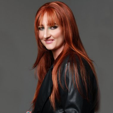 Vita L. - Freelance Songwriter