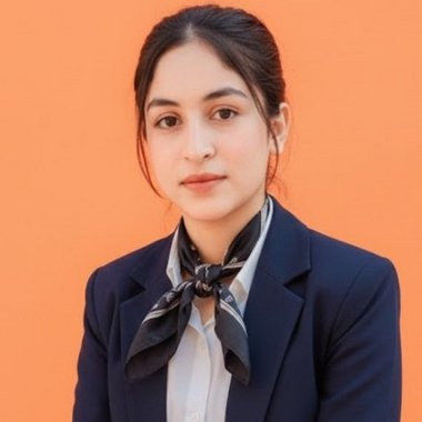 Kainat M. - Freelance Graphic Designer