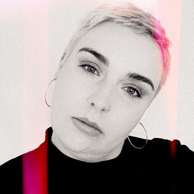 Alexandra K. - Freelance Graphic Designer