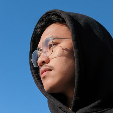 Edwin N. - Freelance Social Media Freelancer