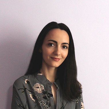 Daniela G. - Freelance Brand Designer