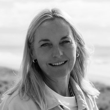 Linley T. - Freelance Brand Designer