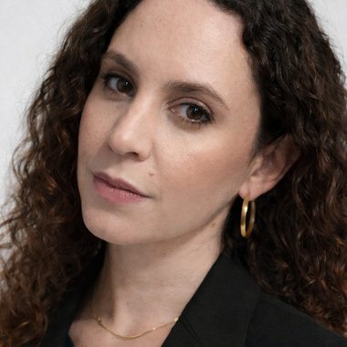 Cinthya C. - Freelance Brand Designer