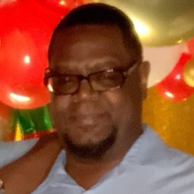 Ian C. - Freelance Graphic Designer