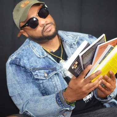 DAndre B. - Freelance Writer