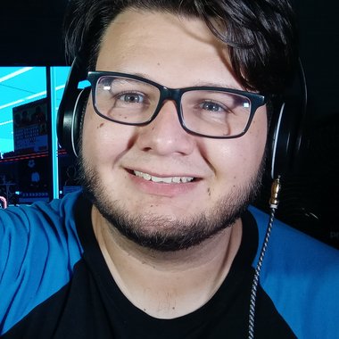 Arturo F. - Freelance Video Editor