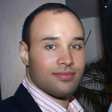 Gilberto - Freelance Graphic Designer