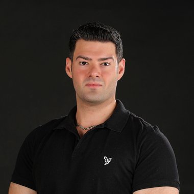 Elia Y. - Freelance Developer