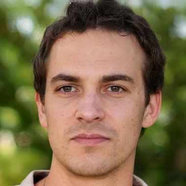 Warner B. - Freelance Digital Marketer