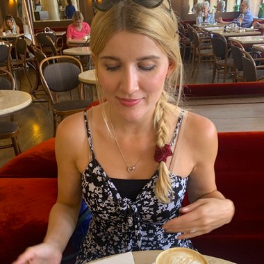 Jo L. - Freelance Packaging Designer