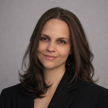 Beatriz R. - Freelance Marketing Strategist