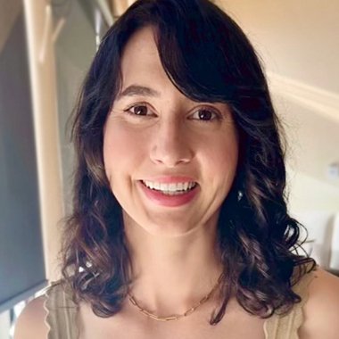 Lauren D. - Freelance Brand Designer