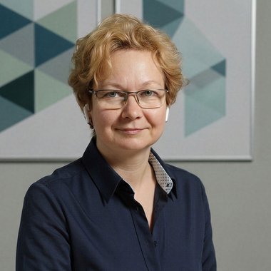 Vladislava T. - Freelance Brand Designer