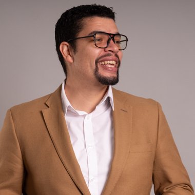 Javier P. - Freelance Digital Marketer